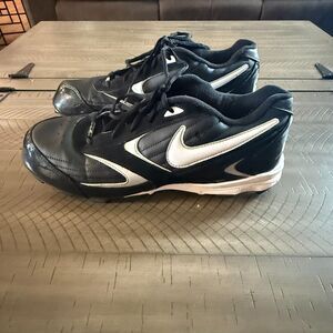 Nike Men's Size 13 Black White Baseball Cleats Molded Studs